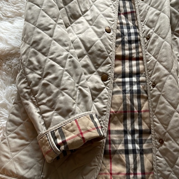 Burberry Tan Quilted Coat Size Small - Picture 3 of 9